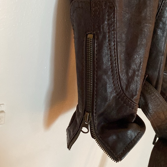 Price drop. Sandro P.  leather jacket from Paris and leather envelope purse - Picture 5 of 13